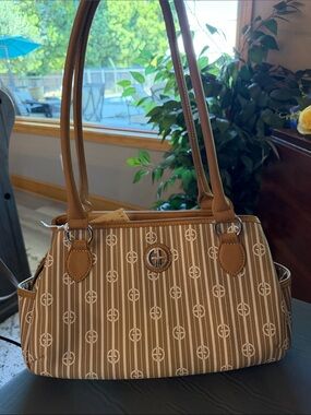 Giani Bernini double handle satchel tan and white